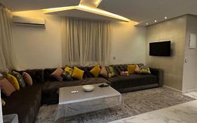Appartement Moderne Avec Hammam En Plein Centre Ville